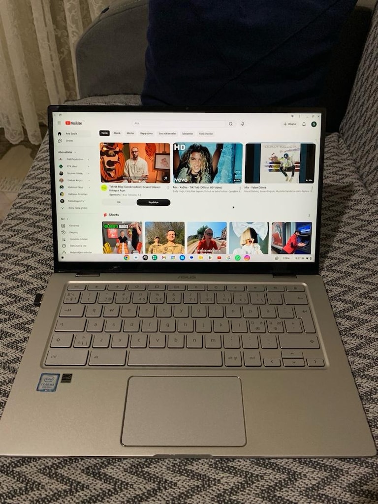 Asus Flip C434T Choremebook Laptop - 10