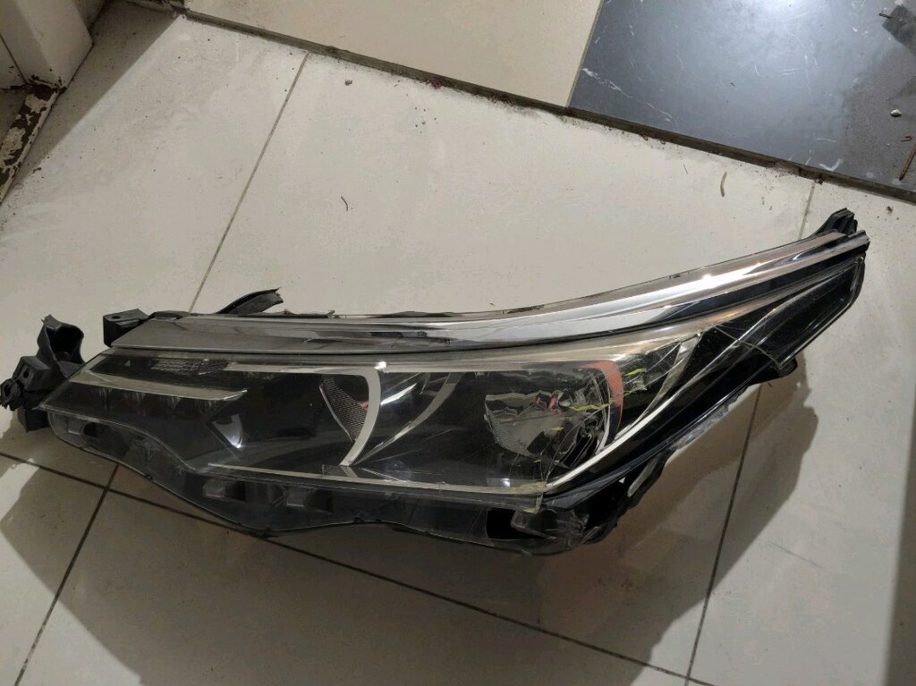 TOYOTA COROLLA SOL FAR ORİJİNAL 2017 - 9
