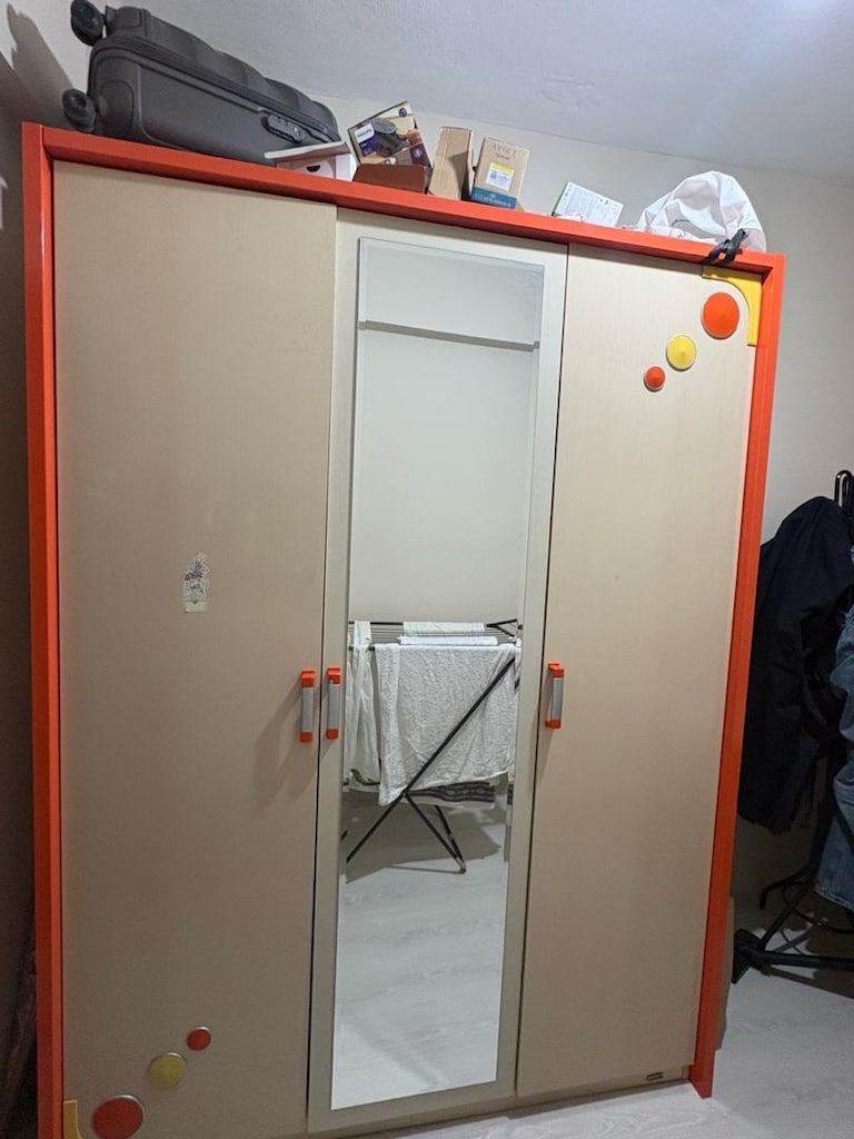 Bahçelievlerde Çeşitli Eşya - 6