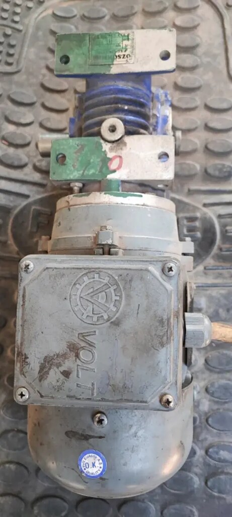 REDÜKTÖR 220 EV ELEKTRİKLİ KÖMÜRLÜ STOKERLİ KALORİFER KAZANLAR İÇİN - 2