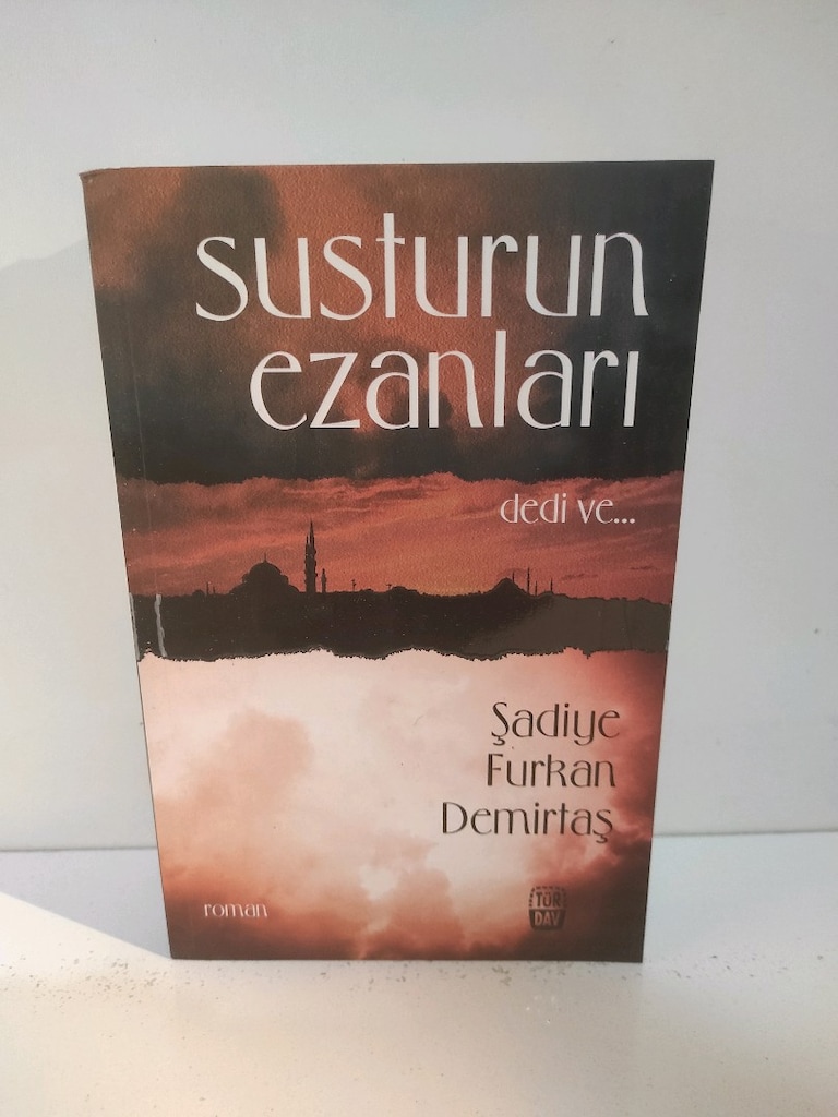 10 kitaplık karışık lot. Kitaplar sıfırdir - 9