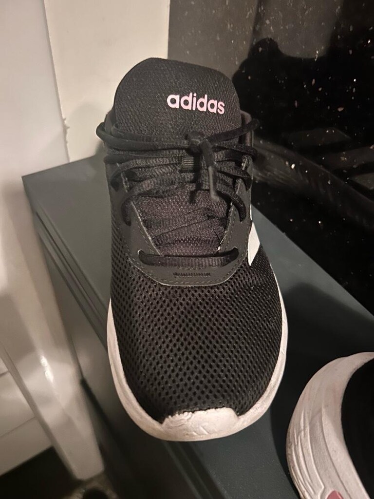 az kullanılmış orjınal Adidas kosu ayakkabısı - 4