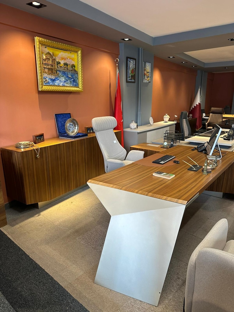 KLAS OFİS ÜSKÜDAR DOVI 300x105 MASİF AHŞAP KAPLAMA MAKAM TAKIMI - 5