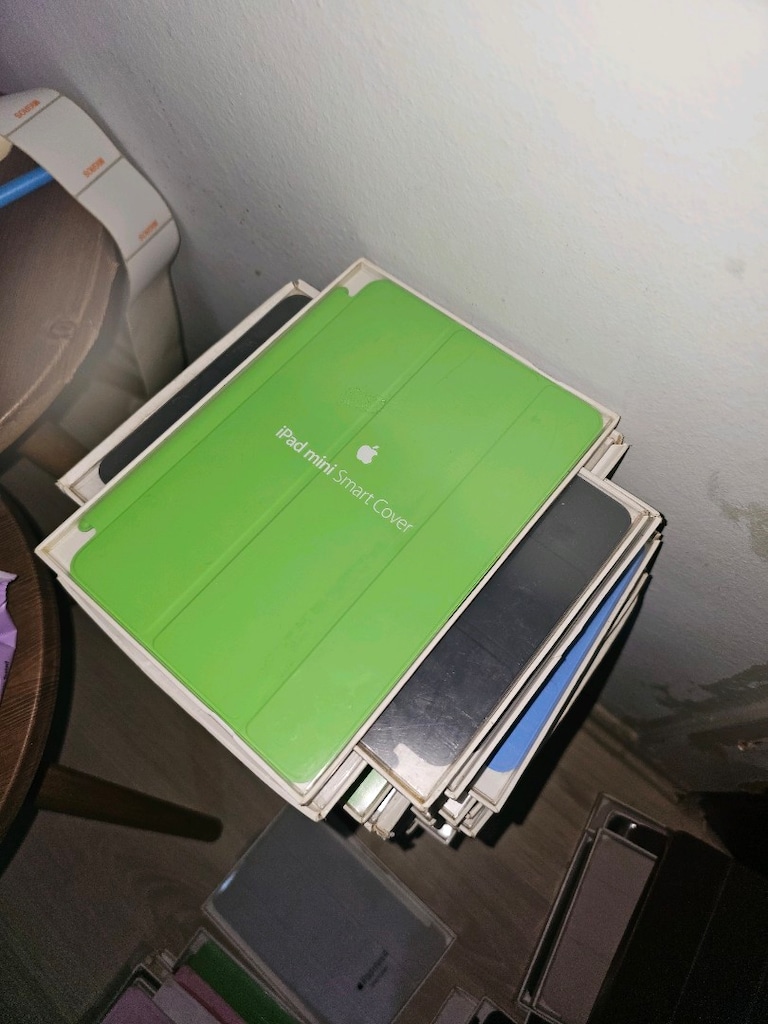 satılık iPad Mini Smart cover manyetikli apple orjinal ürün 6-7 renk