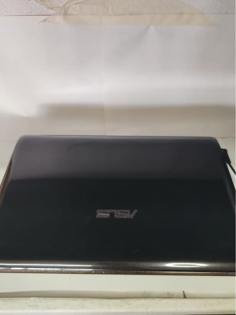 Asus intel i3 M380 3 GB RAM - 5