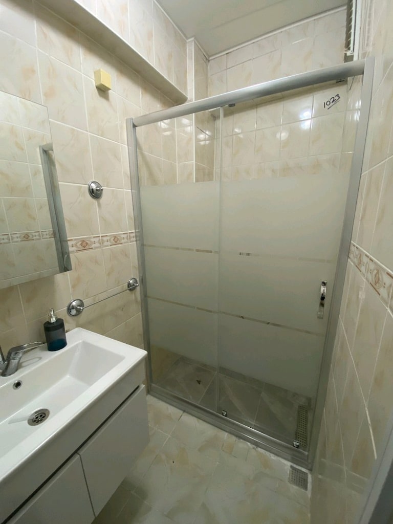 DUŞAKABİNDE FIRSAT - 2