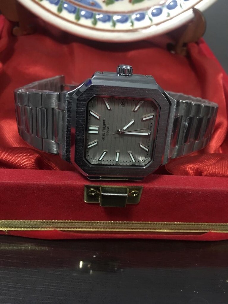 Bir efsane…Patek Philippe Cubitus erkek kol saati… - 3