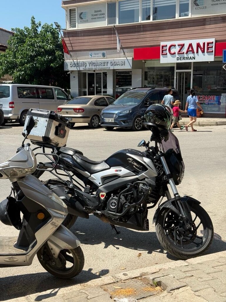 bajaj Dominar 250 D - 6