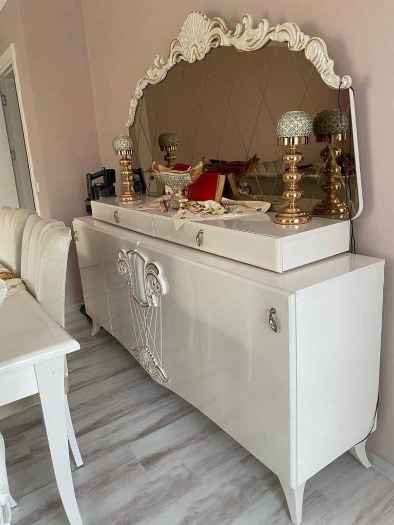 Led ışıklı konsol ve masa takımı