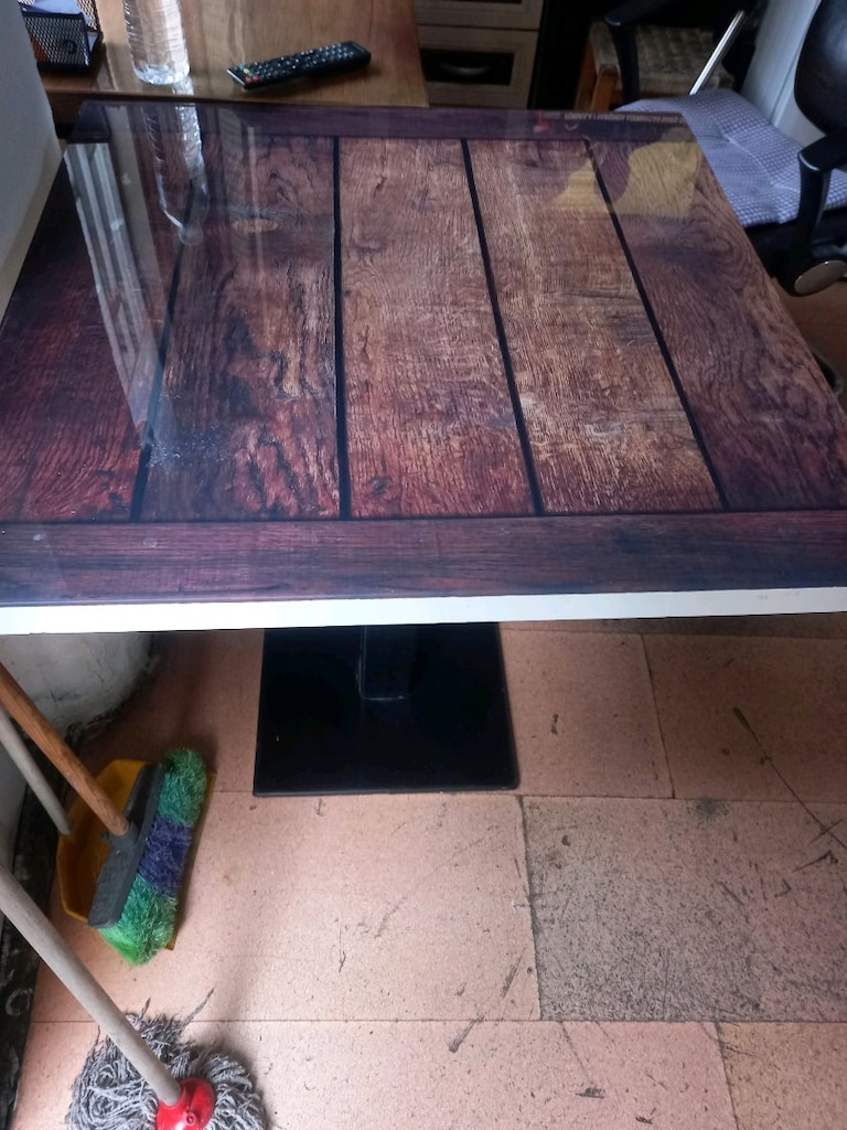 Camlı metal ayaklı masa 70/70 cm yerden yükseklik 75 cm ATAŞEHİR - 2