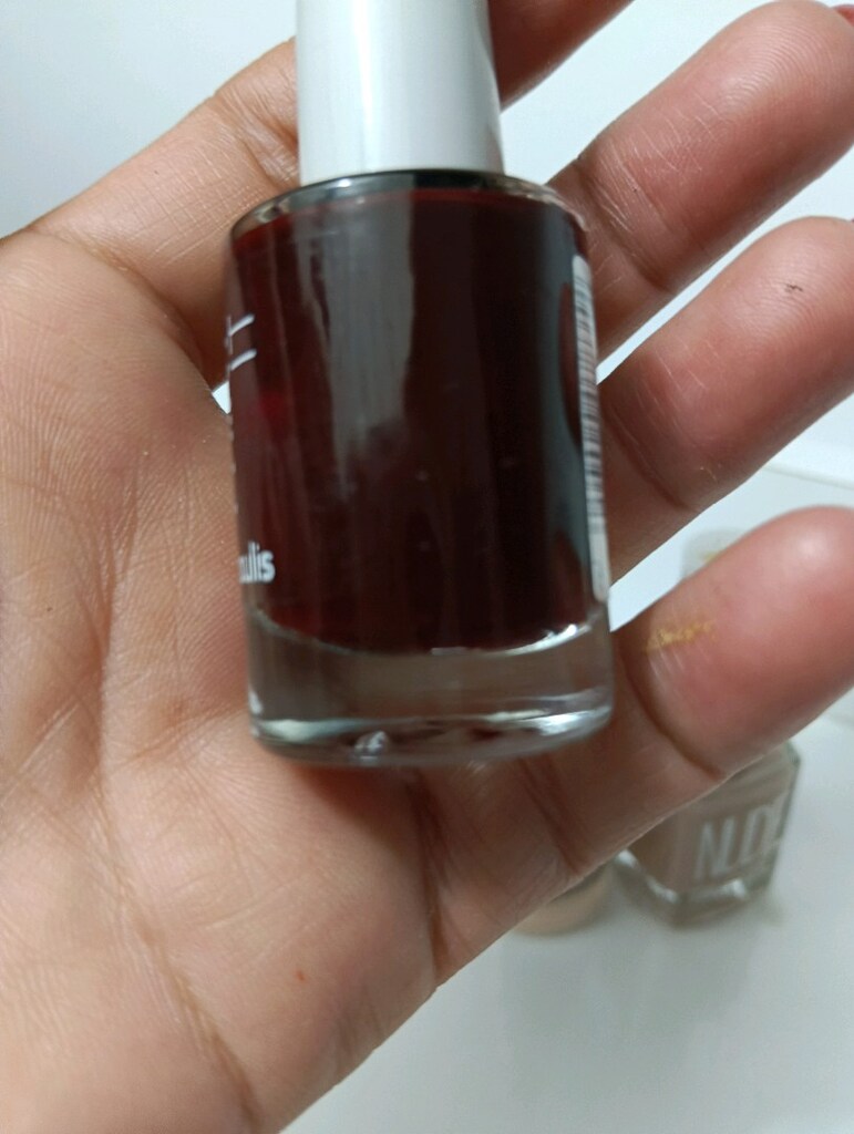 3 adet oje .gayet dolu.yenidir.hepsi 20tl - 8