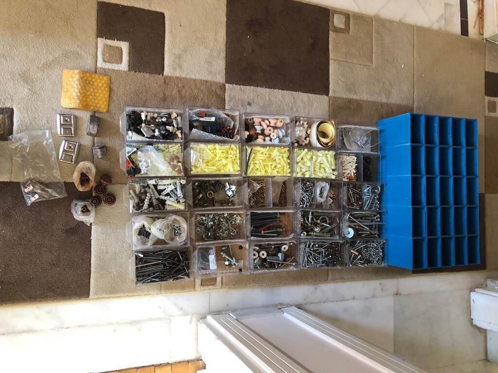 Hırdavat için avadanlıklar. içindekilerle birlikte satılacak. 4000.-tl - 3