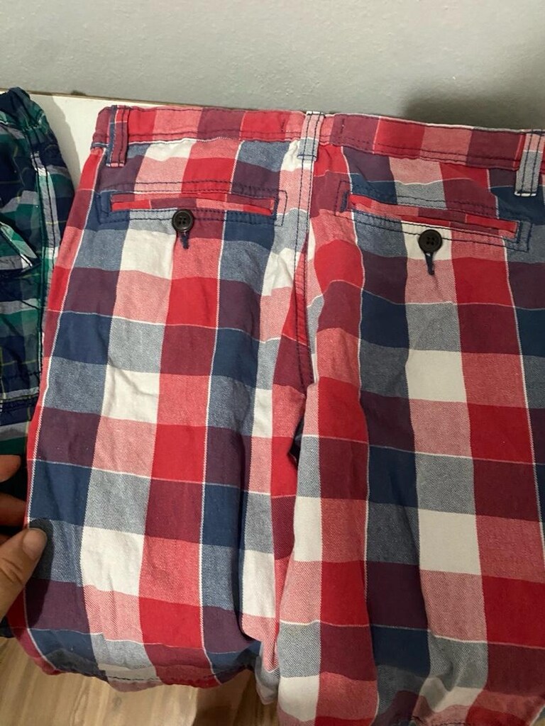 Çocuklar için kısa boy şortlar; bordo, turuncu, yeşil ve ekose desenl - 10