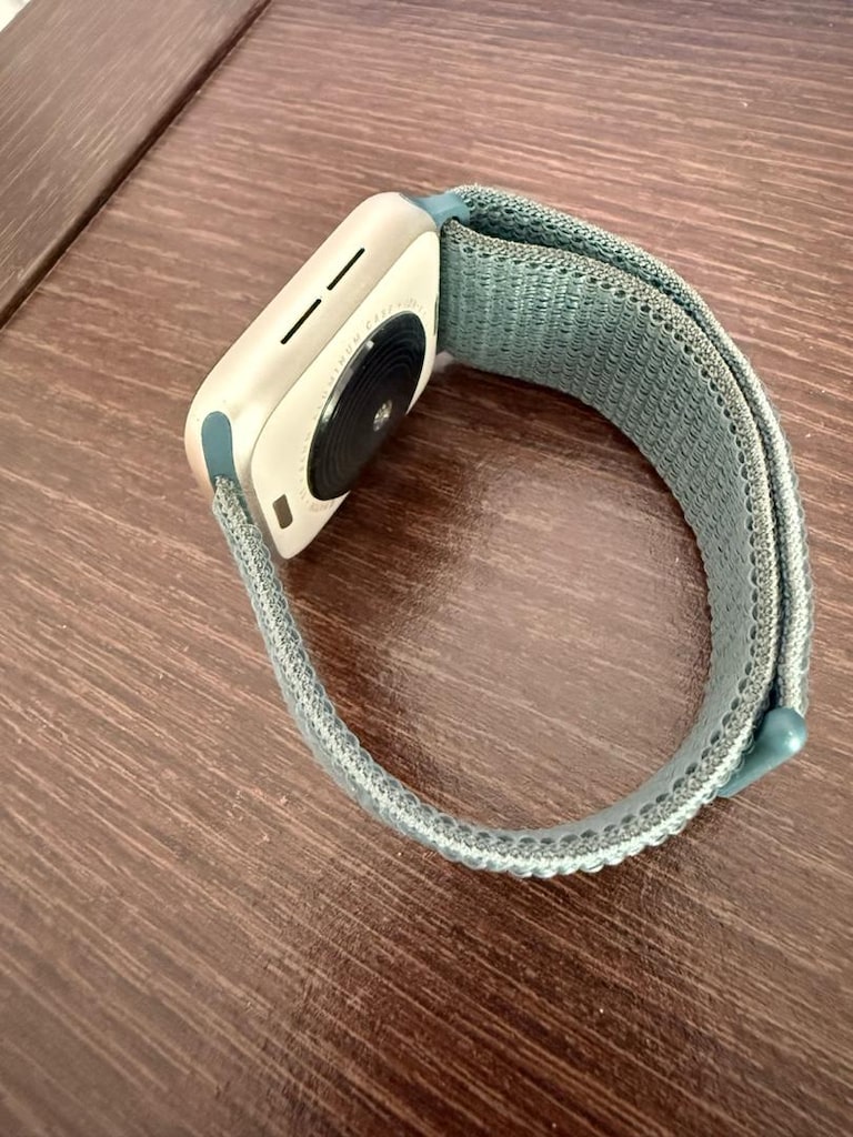 Apple Watch SE GPS 44mm Yıldız Işığı Alüminyum Kasa Akıllı Saat - 4