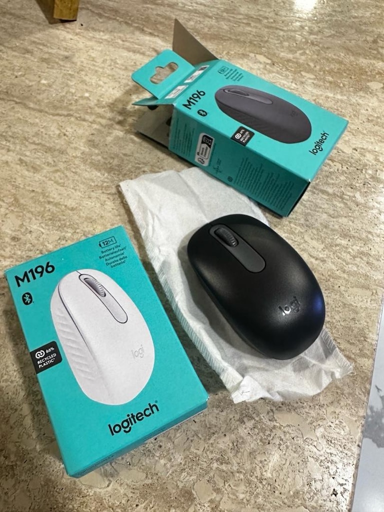 logitech m196 Bluetooth mouse - 3