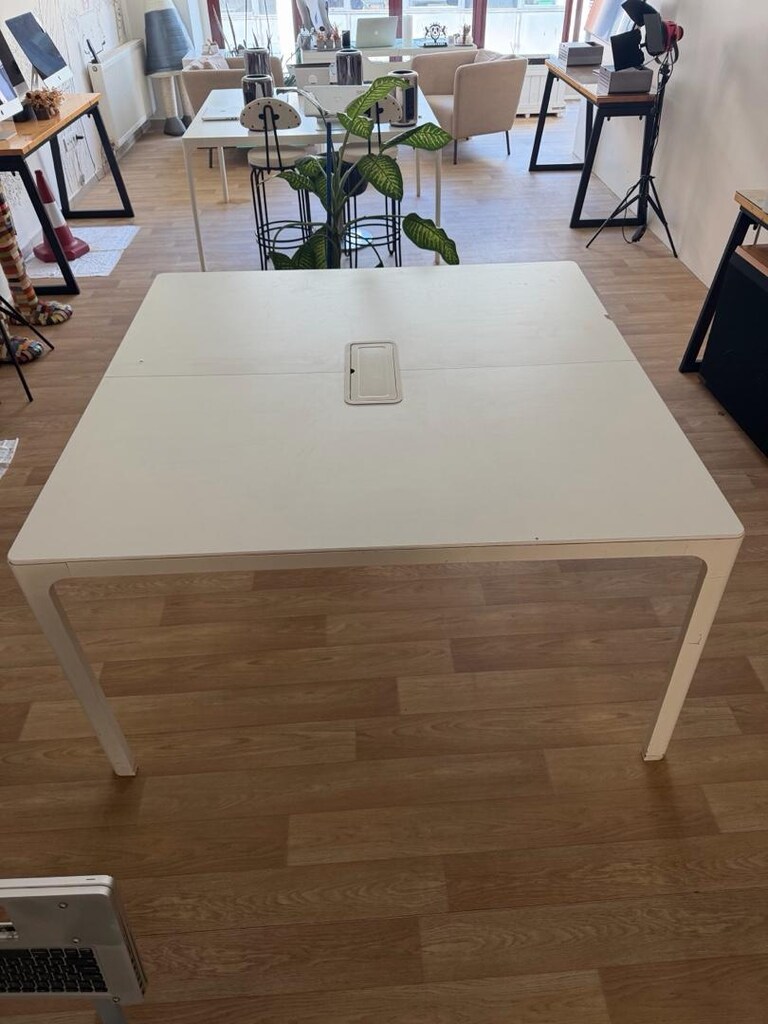 Büyük beyaz ofis / toplantı masası satılıktır - 2