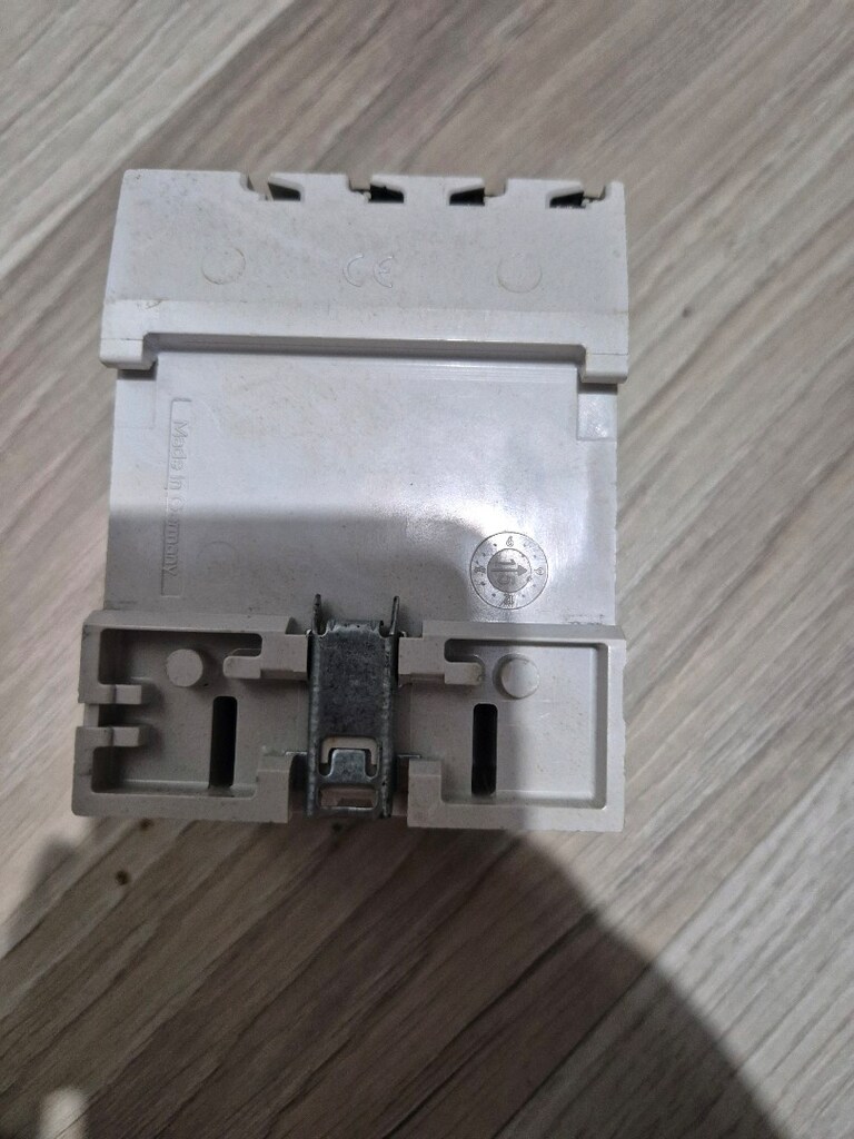 siemens 40A trifaze kaçak akım rölesi - 5