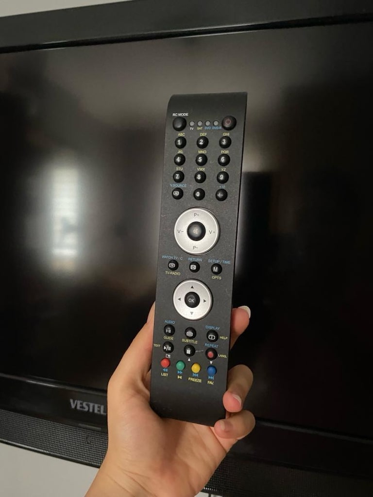 VESTEL 32” LCD TV + ORİJİNAL KUMANDA - 4