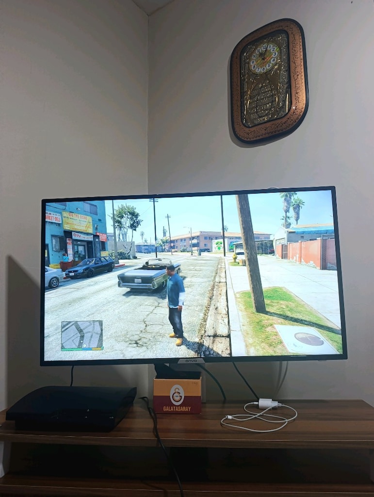 İlk kullanıcısından slim kasa PlayStation 3, 500 GB + 8 oyun - 16