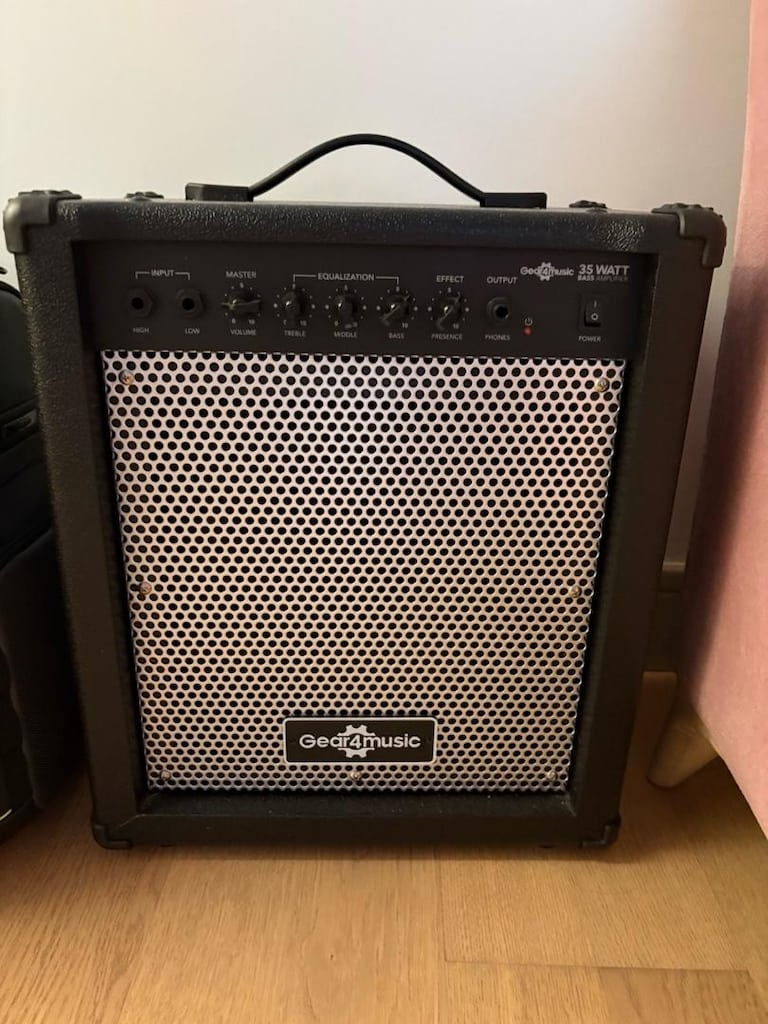Gear 4 music bas gitar amfisi