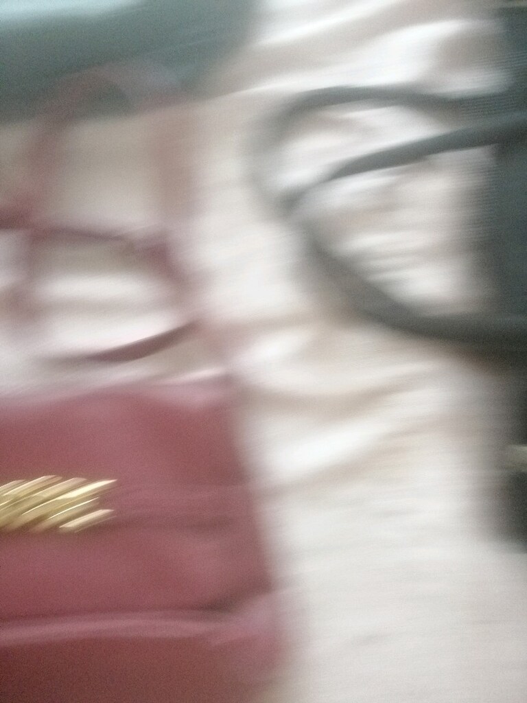 3 adet kadın çantası. - 6