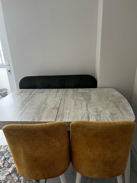 Şık Açılır Yemek Masası + 2 Sandalye+Kraft Park Beşik – Çok Temiz Duru