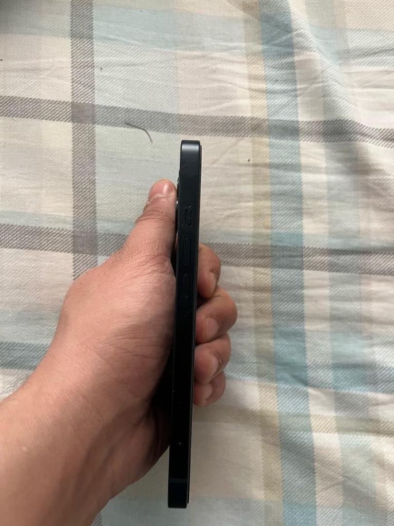 iPhone 13 Siyah 128 GB |1.5 sene Garantili | 5 AYLIK CİHAZ. - 2