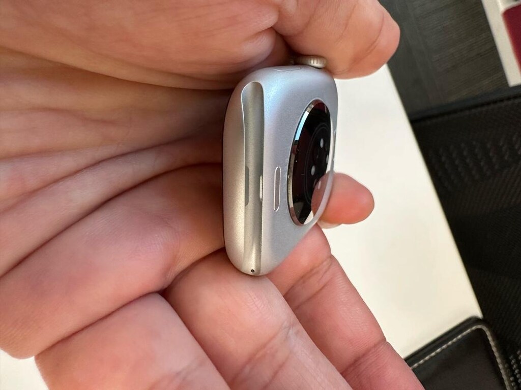 APPLE WATCH 11 GPS 46 mm - 4