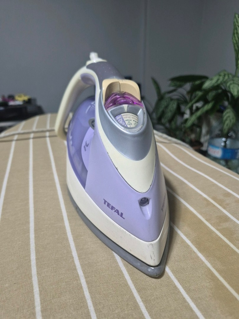 Tefal ütü ve masası - 2