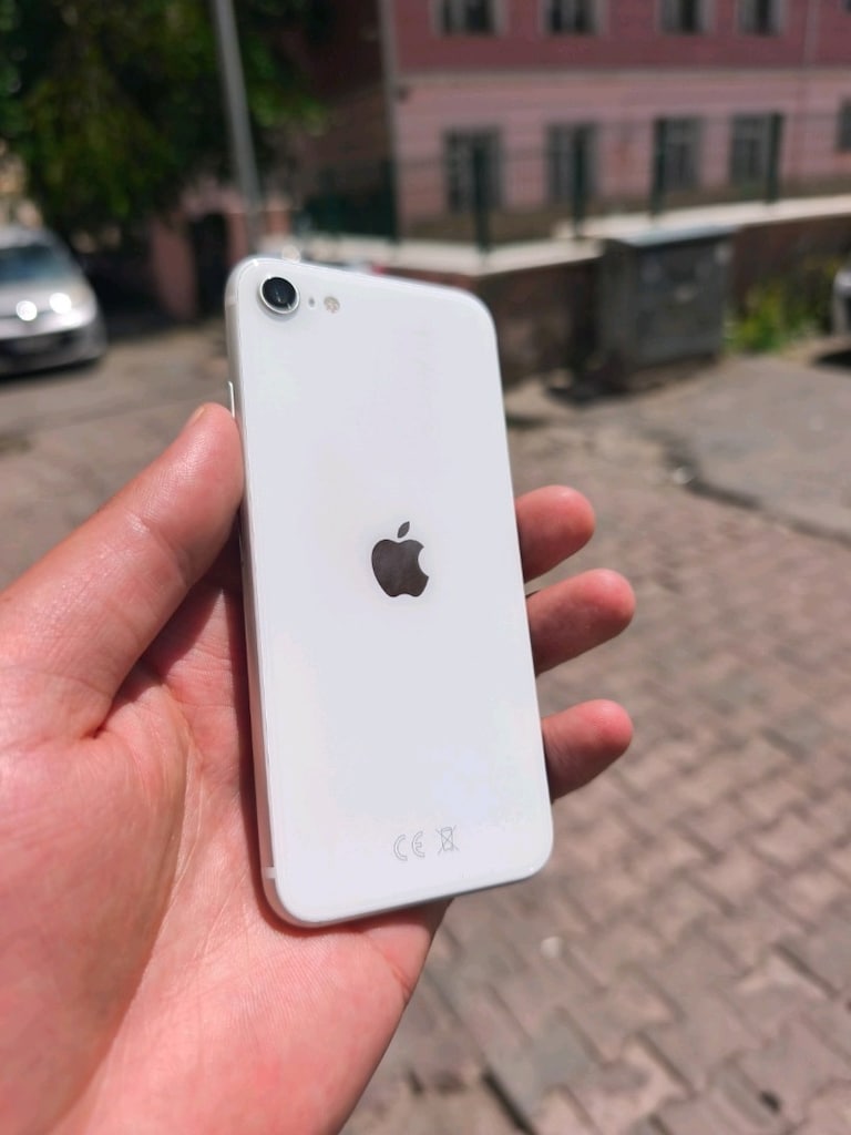 İPHONE SE 2 NESİL 64 GB - 3
