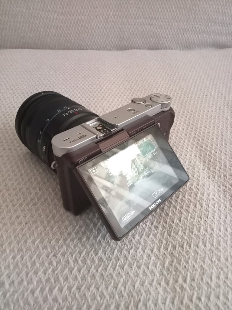 Samsung NX3000 Fotoğraf Makinesi - 9