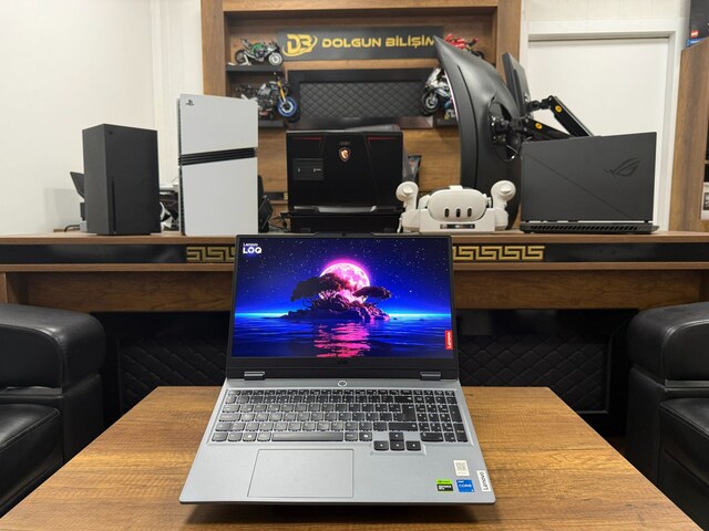 Lenovo LOQ 15IAX9 i5-12450HX 8GB 512GB RTX3050 15.6" FHD Laptop