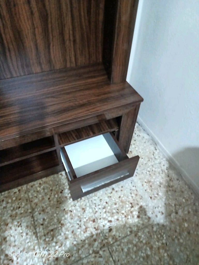 Yeni Ürün TV ünitesi 2 çekmeceli TV askı Aparatı dahil - 3
