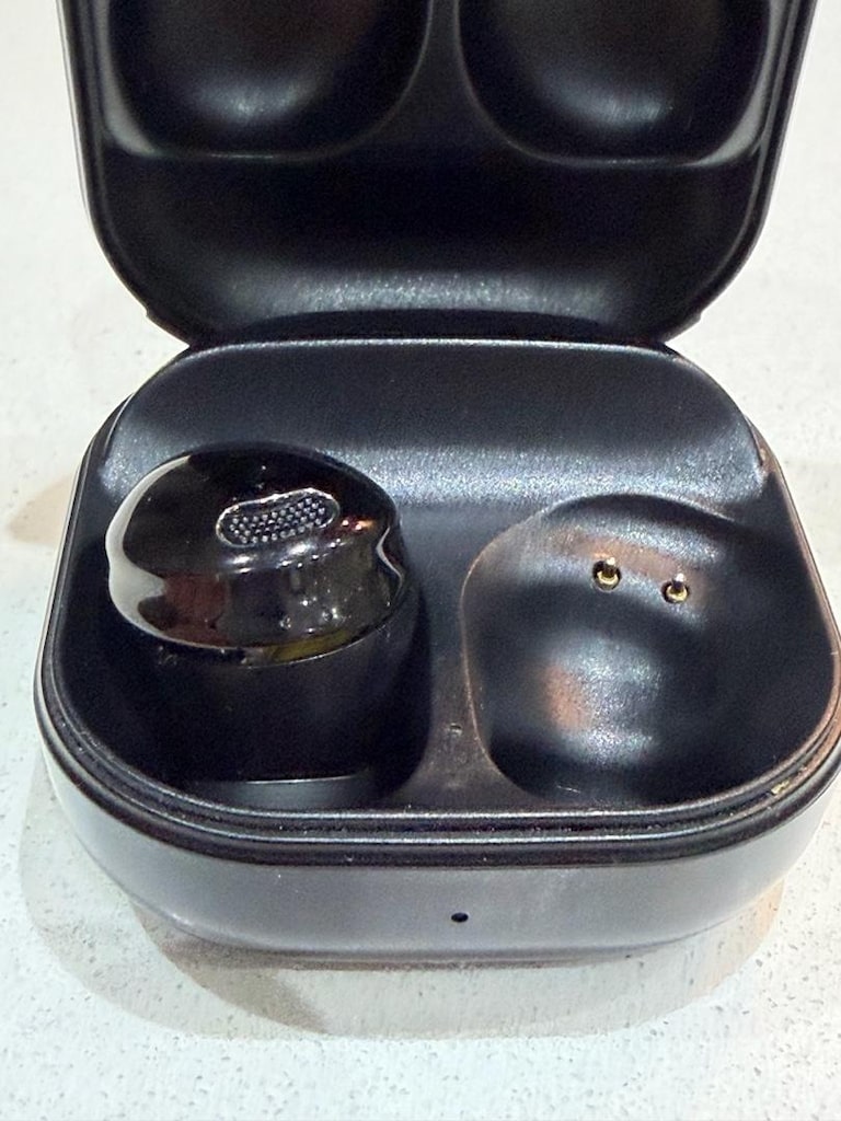 SAMSUNG GALAXY BUDS LIVE SM-R190 ŞARJ KUTUSU - 6