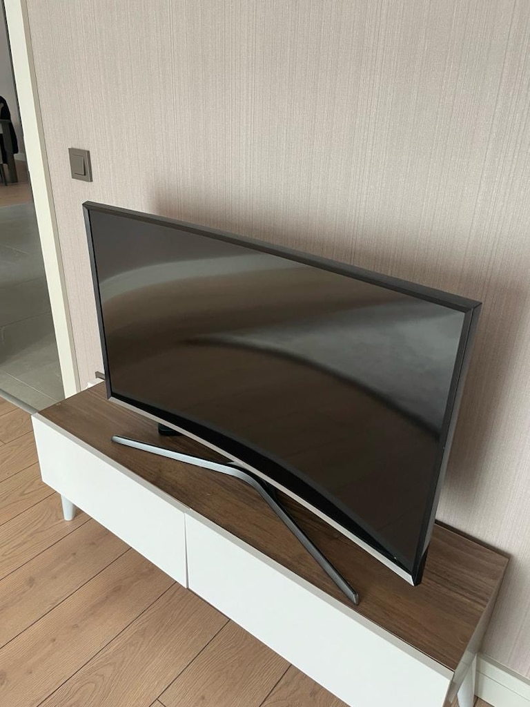 televizyon ve sehpası - 2