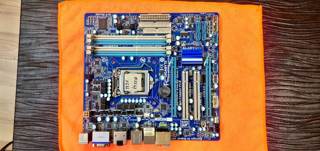 Gigabyte GA-H55M-UD2H LGA 1156 Pin NVMe M.2 SSD BIOS Destekli Anakart - 2