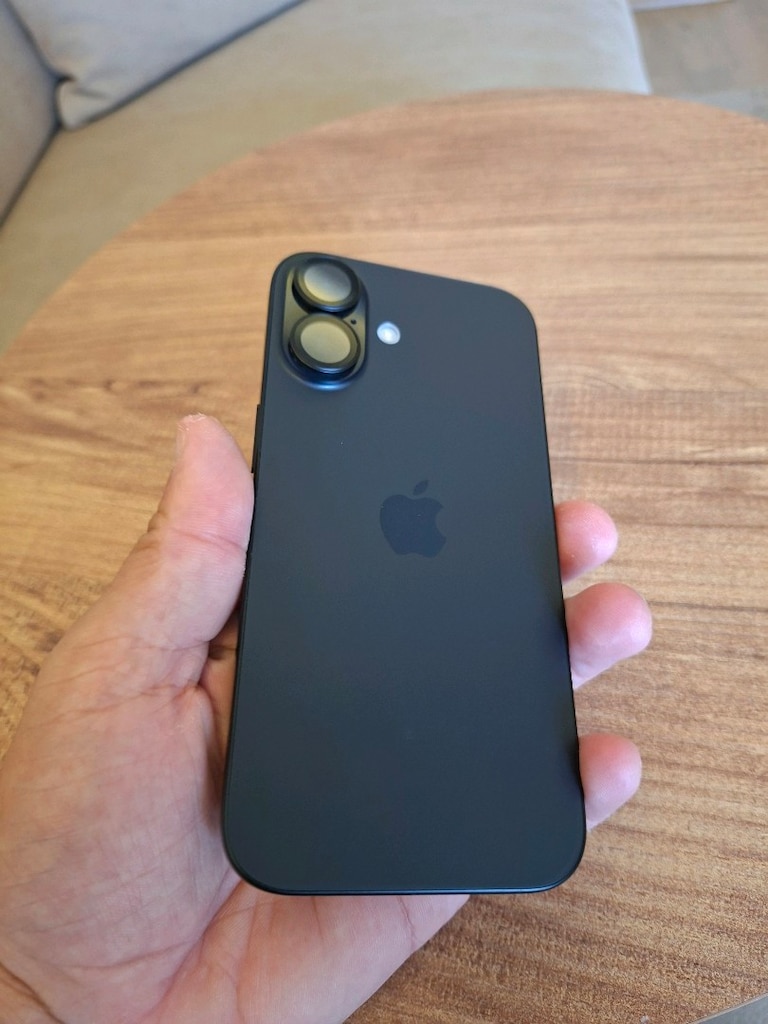IPHONE 16 128GB SIYAH TERTEMIZ KILIFLARI ILE - 3