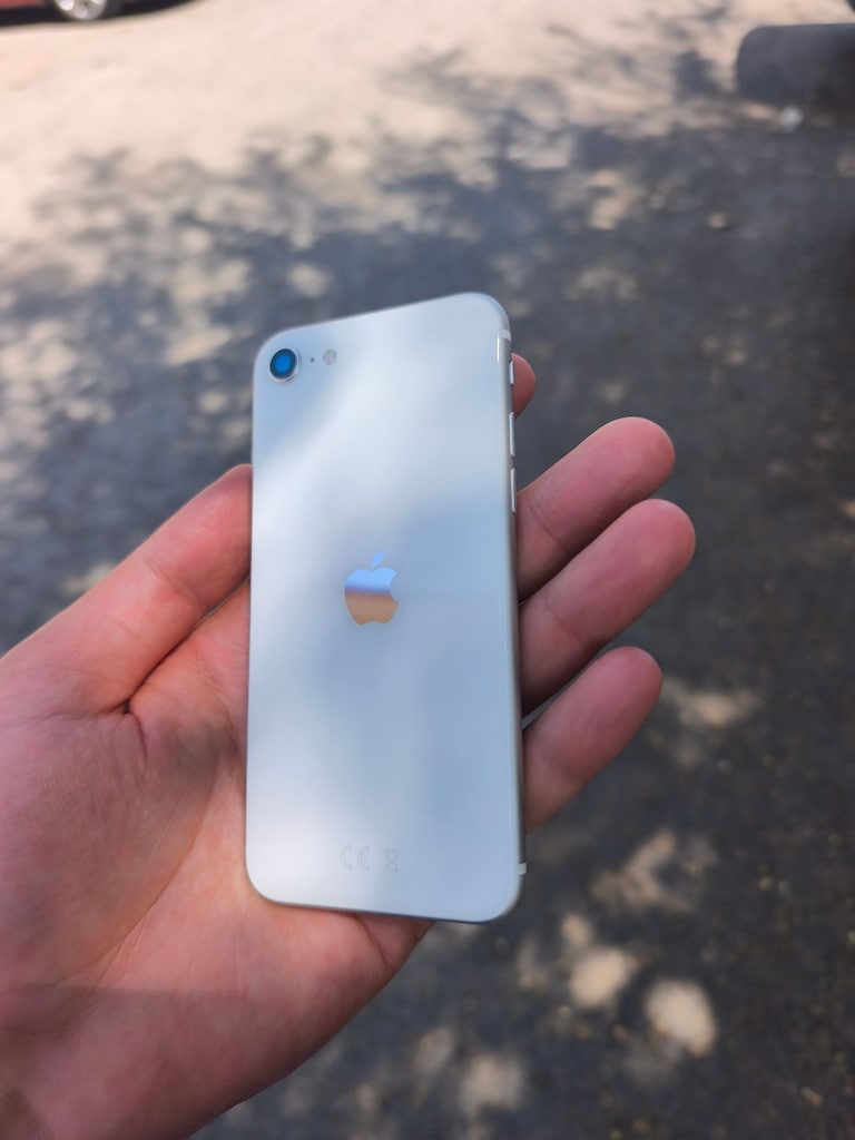 İPHONE SE 2. NESİL 64 GB - 3