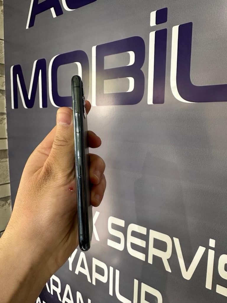 IPHONE 11 PRO - 4