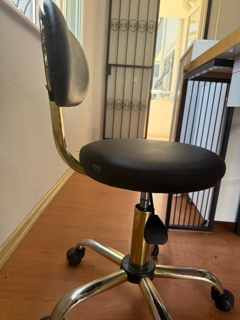 Çalışır Vaziyette Tırnak Masası ve Takımı - 4