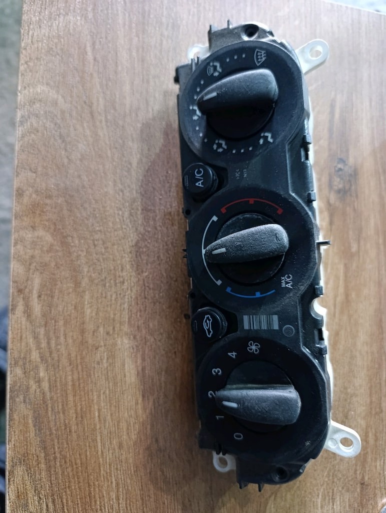 FORD FOKUS 3-CİSTOM-CONNECT MANUEL ORİJİNAL KLİMA PANELİ BM5T18549 - 3