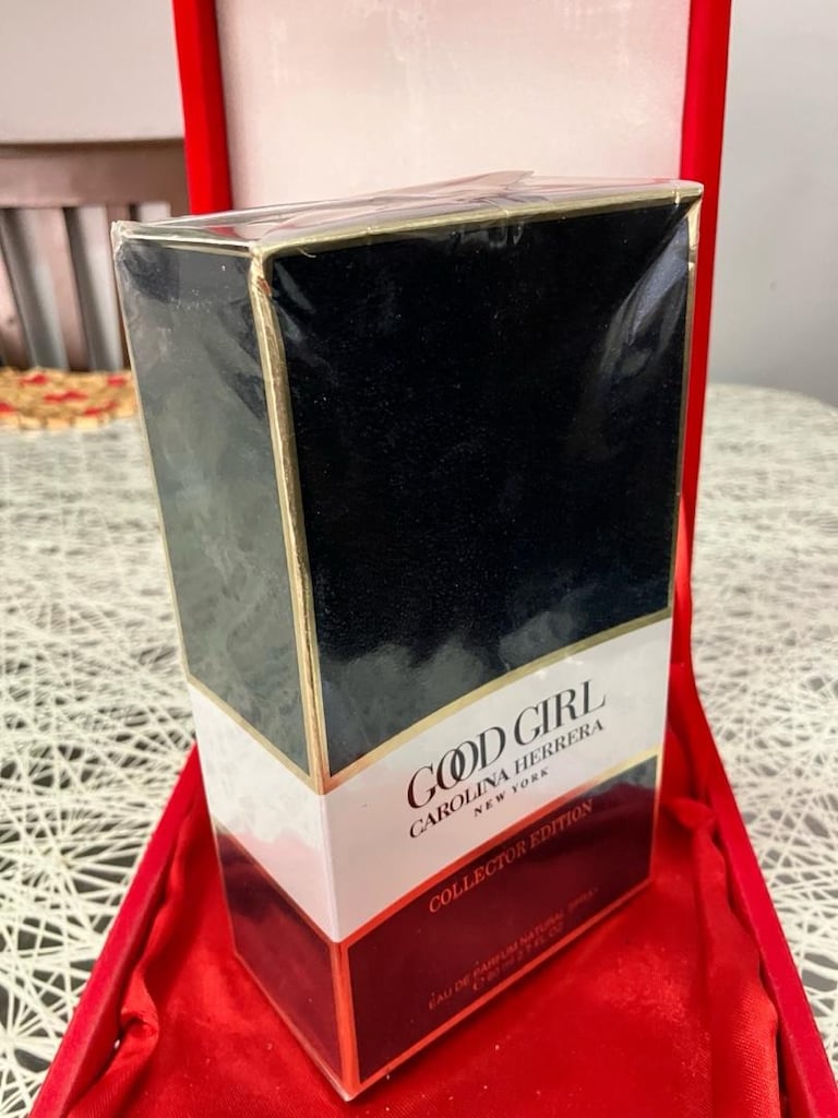 Carolina Herrera Good Girl Collector Edition.. - 4