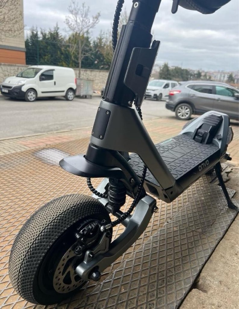 ONVO RX-05 2400W 70 km menzil çift motor scooter gri renk - 6
