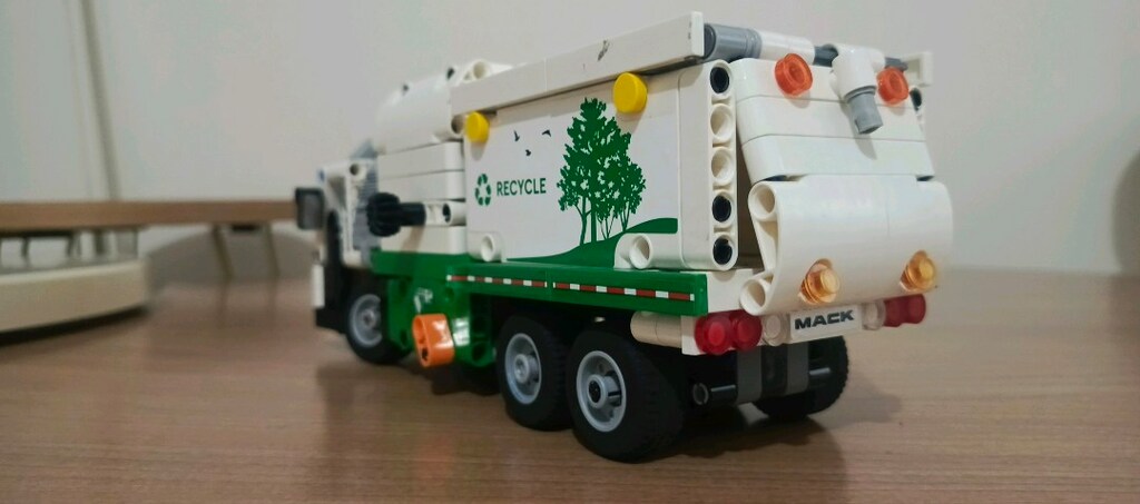 42167 Lego technic çöp kamyonu - 3