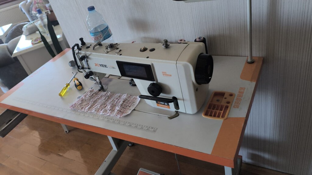 TAM OTOMATİK DİKİŞ MAKİNESİ JOYEE JY-A820C - 2