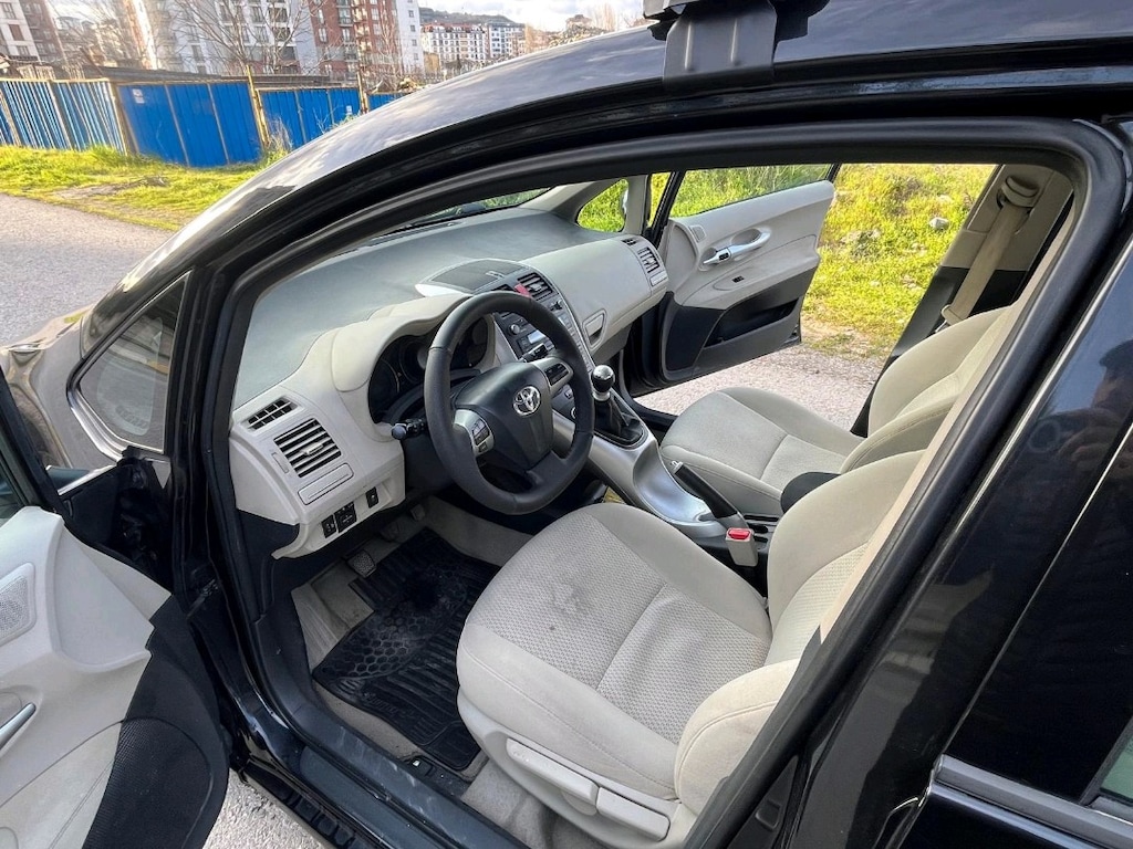 Auris Comfort Plus 1.4 D4D VSC - 10
