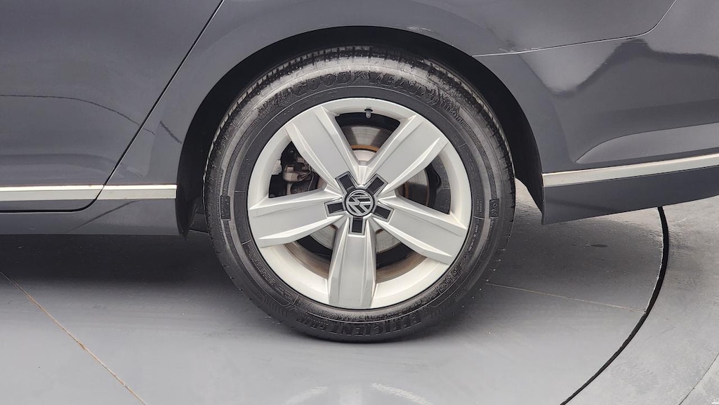 Volkswagen PASSAT 1.6 TDI 120 DSG IMPRESSION - 20