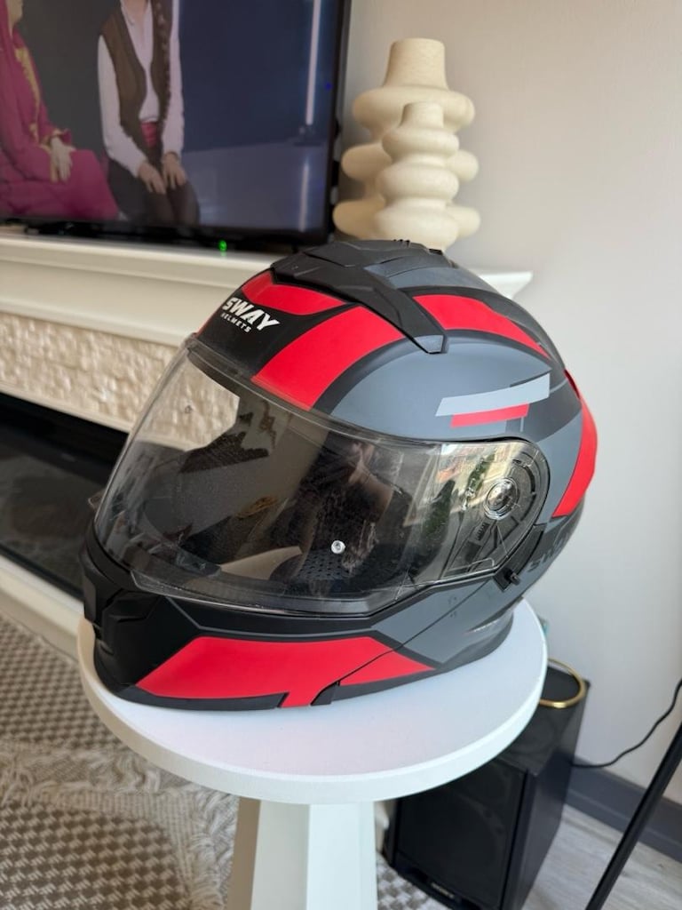 SWAY 902 Çene Açılır Motosiklet Kaskı – Çok Az Kullanılmış - 3