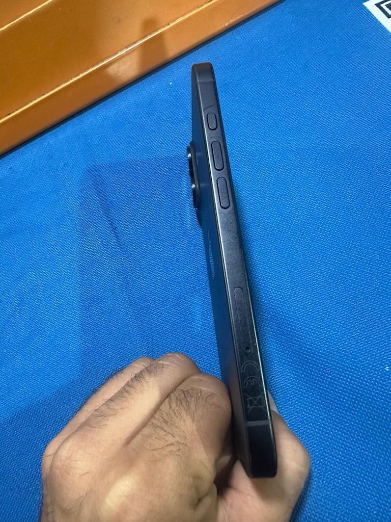 4 AYLIK SIFIR AYARINDA İPHONE 16 /128 - 2