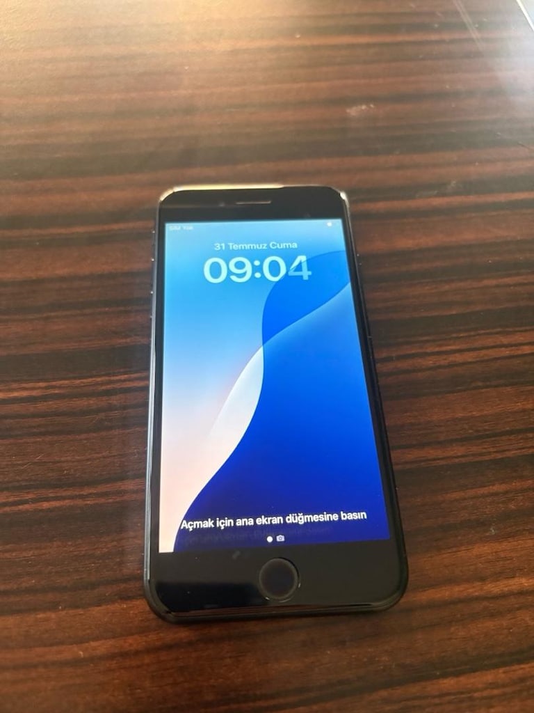 IPHONE SE - 5